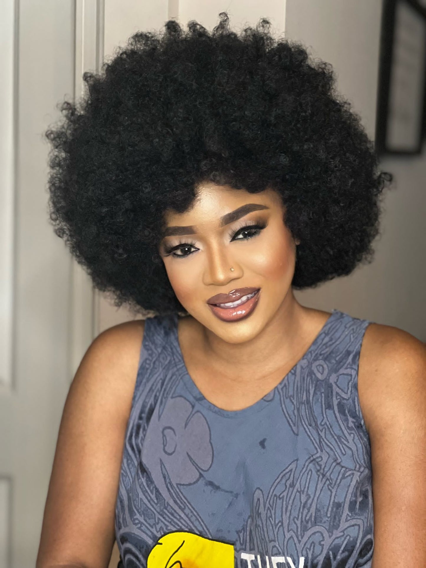 Big soft fluffy afro high quality fiber kinky wig-Great for cosplays, Drag queens,Afro pop, Essence and parties - Menkie Luxy