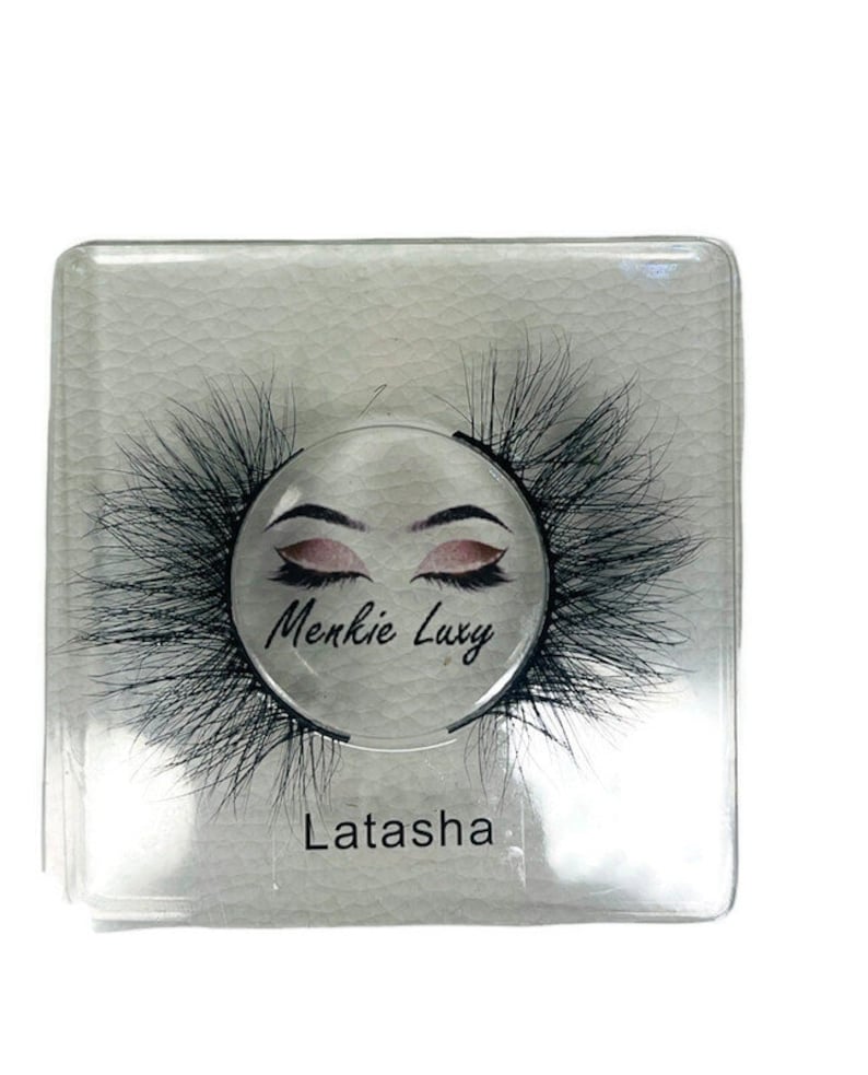 100% Silk fluffy lashes.Reusable up to 30 wears with proper Latasha, 20mm