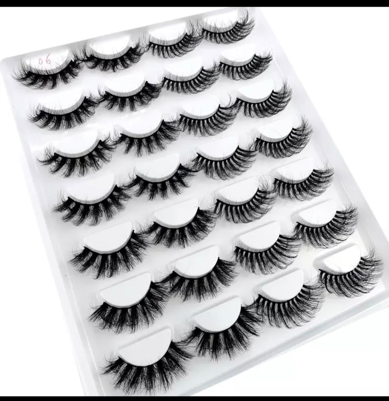 100% fluffy 14 pair mink lashes. Different sets of lash books Style 2